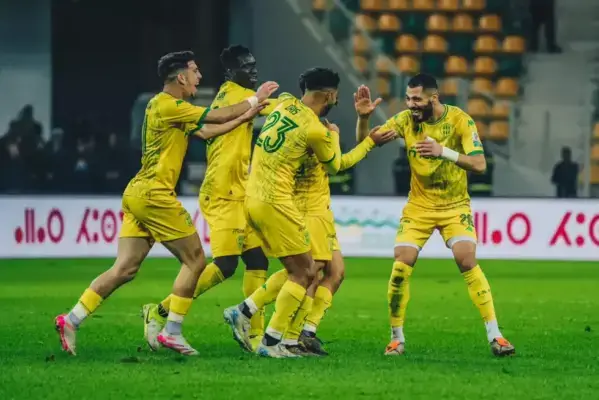 شبيبة القبائل تفوز على مولودية البيض وتتصدر الدوري الجزائري