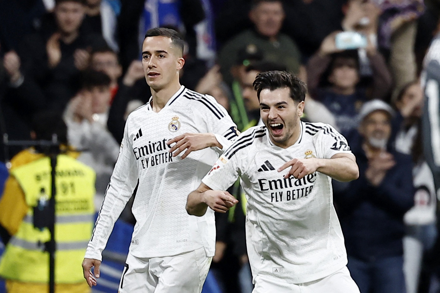 ريال مدريد يرتقي للمركز الثاني في الليغا وبرشلونة يتراجع للثالث