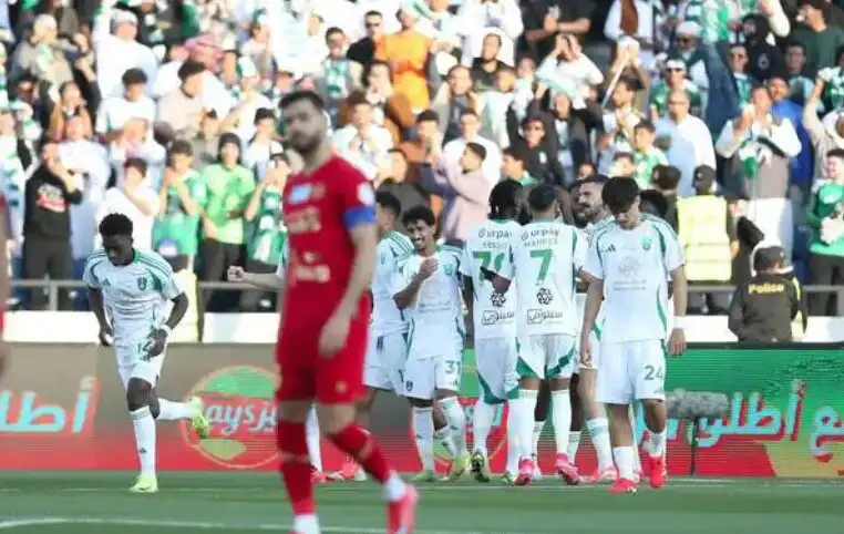 بمشاركة محرز .. أهلي جدة يفوز على مضيفه ضمك