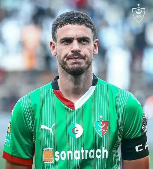مولودية الجزائر : إيقاف اللاعب ” عبد اللاوي ” بـ 6 مباريات
