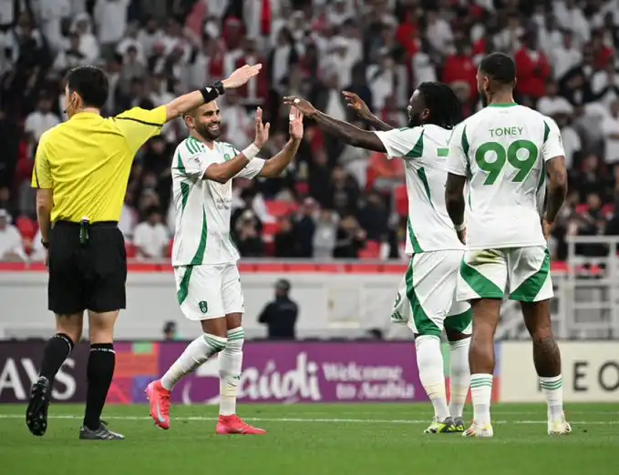 محرز هداف ويقود الأهلي للفوز على الريان القطري بدوري أبطال آسيا