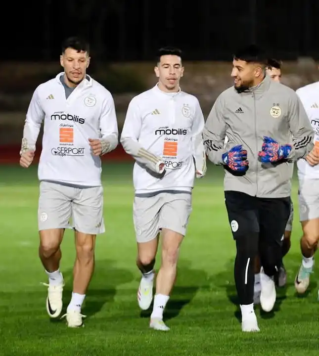 المنتخب الوطني المحلي يشرع في تربصه التحضيري بعنابة