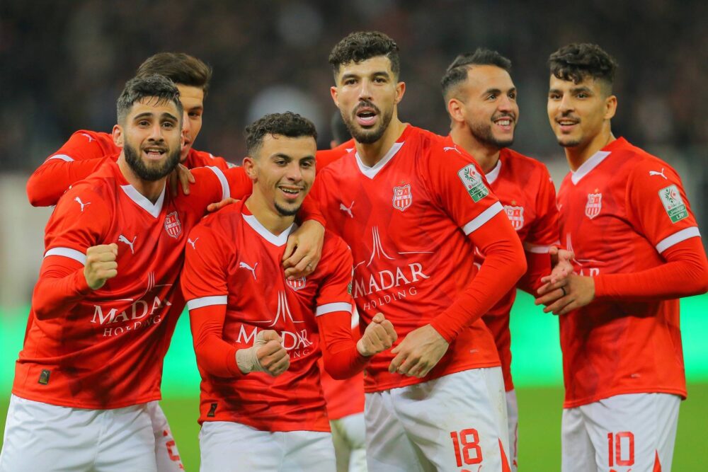 شباب بلوزداد يفوز امام ترجي مستغانم و يواصل مطاردة المولودية على لقب الدوري الجزائري