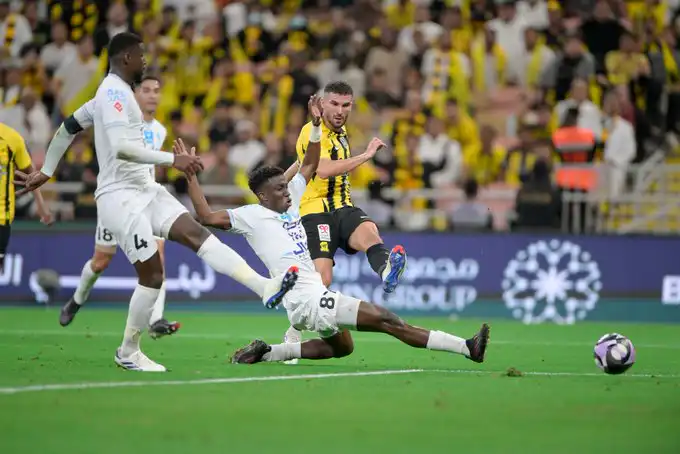 حسام عوار يشارك في تدريبات اتحاد جدة