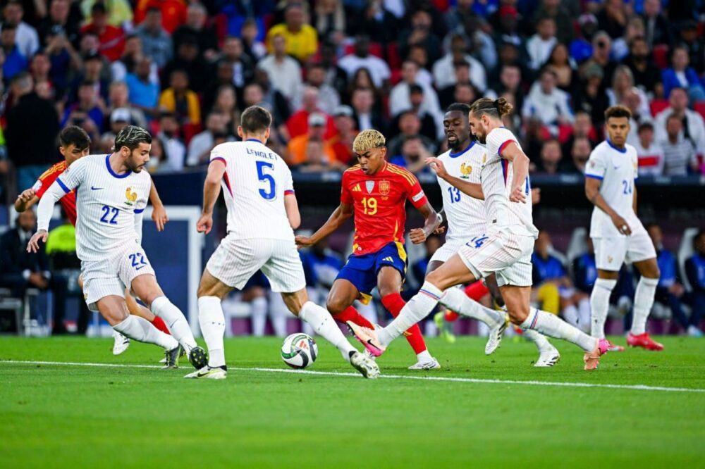 المنتخب الإسباني يتجاوز فرنسا و يبلغ نهائي دوري الأمم الأوروبية