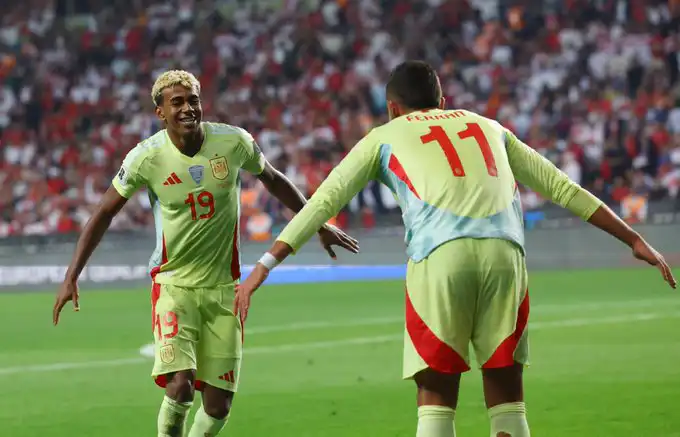 المنتخب الإسباني يسحق تركيا بسداسية في تصفيات كأس العالم