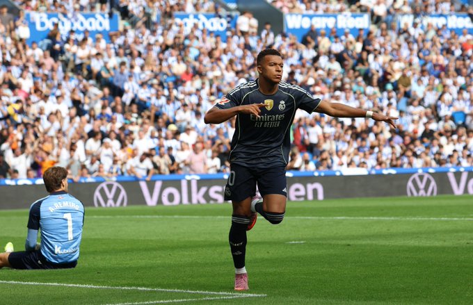 ريال مدريد يواصل ريادته للدوري الإسباني بالفوز على رال سوسييداد