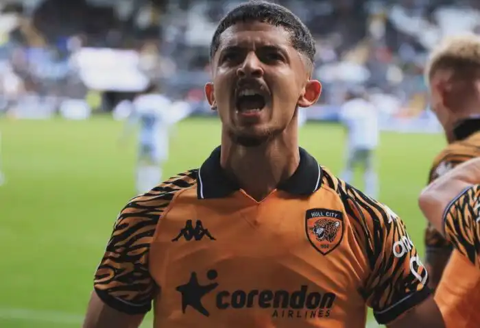 بلومي يقود ناديه هال سيتي للفوز على ستوك سيتي