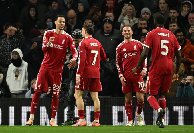 ليفربول يحسم القمة أمام مستضيفه توتنهام في الدوري الإنجليزي