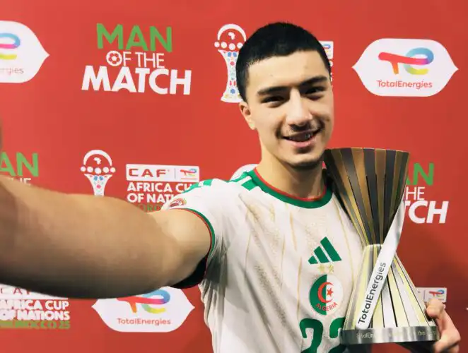 إبراهيم مازا أفضل لاعب في مباراة الجزائر وبوركينا فاسو!