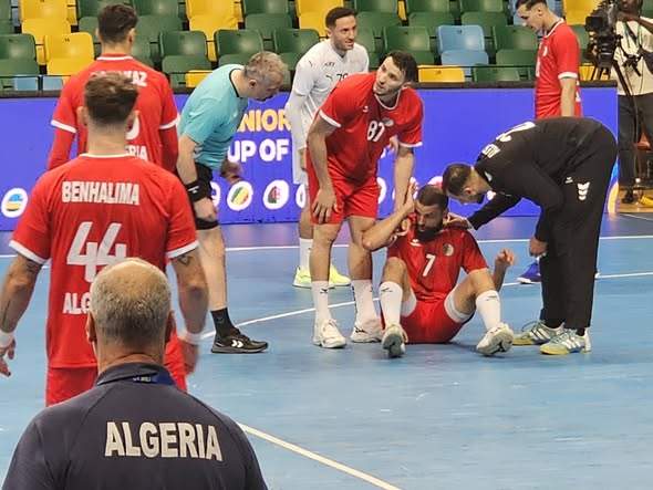 المنتخب الوطني لكرة اليد يتعرض لخسارة قاسية أمام منتخب مصر