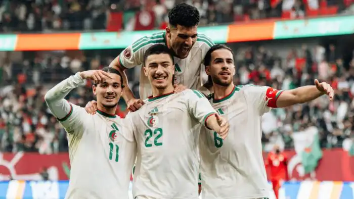 يطمح إليه برشلونة… إبراهيم مازا يُثير الجميع بادائه مع الجزائر !