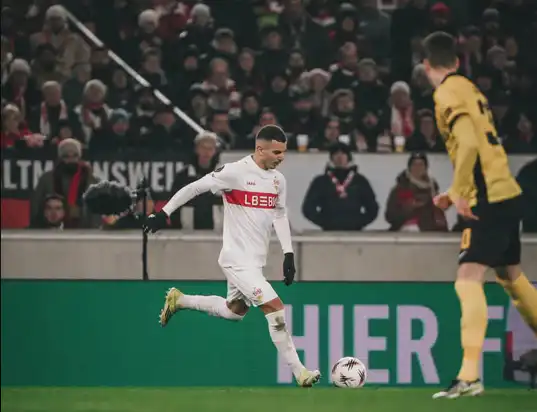 بدر الدين بوعناني يتأهل رفقة شتوتغارت إلى ثمن نهائي اليوروباليغ!