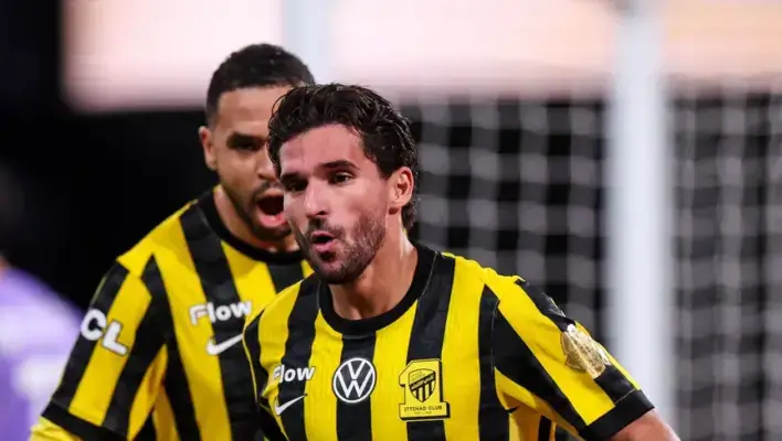 حسام عوار هداف .. الاتحاد يفرض التعادل على مضيفه الهلال في الدوري السعودي