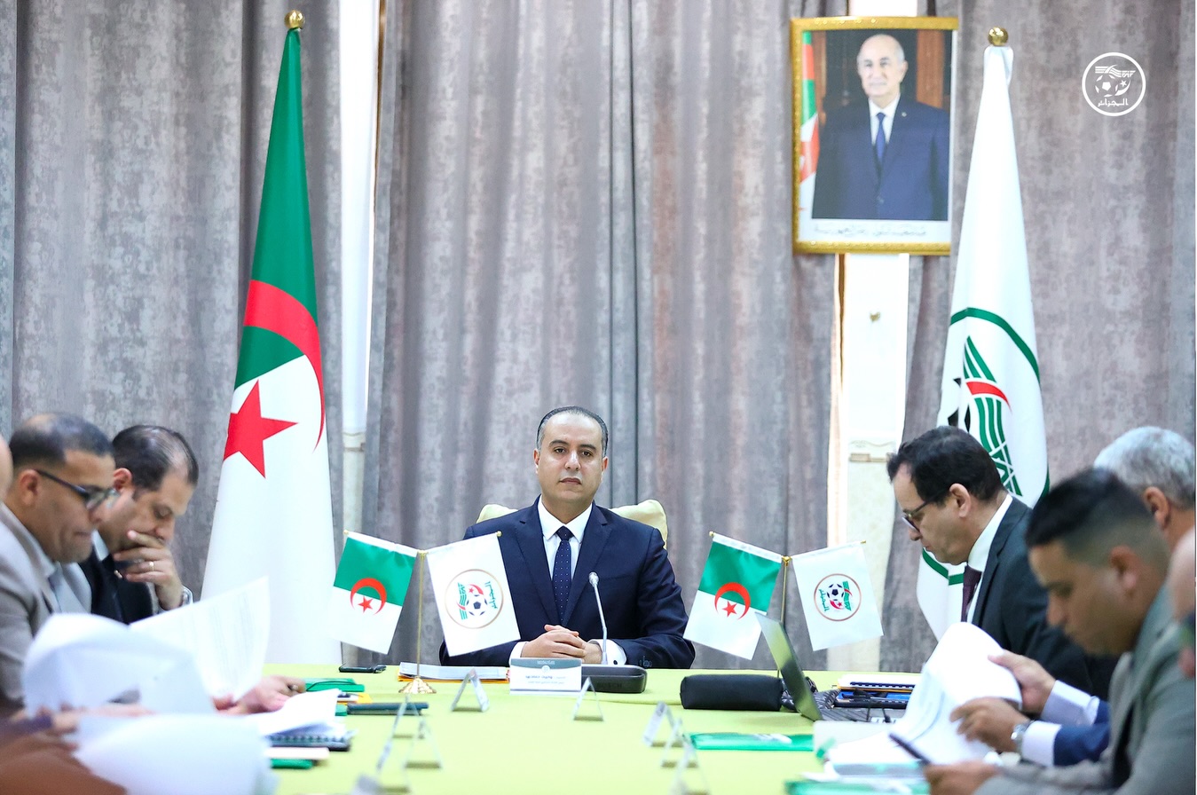 الكرة الجزائرية: “الفاف” يصادق على نظام منافسة جديد بـ 6 مستويات