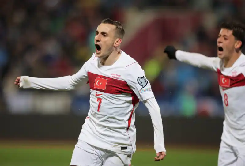تركيا تطير إلى مونديال 2026.. فوز “درامي” في كوسوفو يحسم عبور “أحفاد العثمانيين”