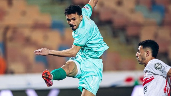 الزمالك يُسقط بيراميدز بهدف “ألفينا” ويُحلق في صدارة الدوري المصري بفارق 5 نقاط