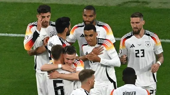 قائمة منتخب ألمانيا لكأس العالم 2026: ناجلسمان يفجر مفاجأة بعودة مانويل نوير واستدعاء موهبة بايرن الشابة