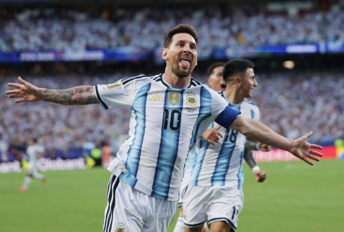 الشوط الأول.. الأرجنتين تتقدم على الجزائر بهدف نظيف في افتتاح مشوار المونديال 2026
