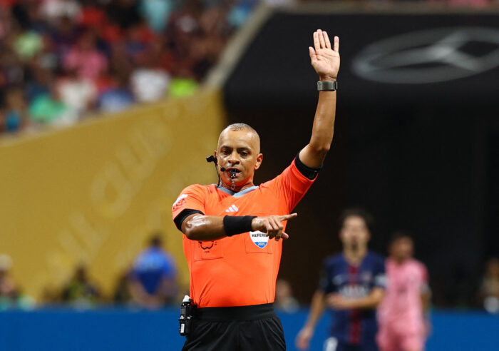 صافرة برازيلية تقود افتتاح كأس العالم 2026 بين المكسيك وجنوب إفريقيا