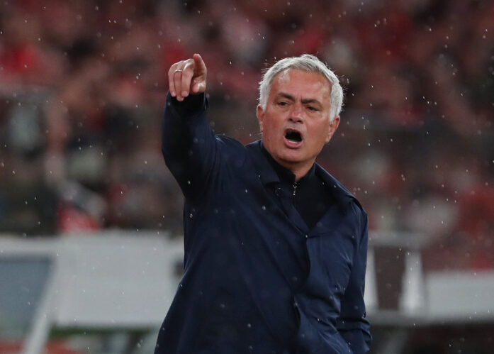 رسمياً: “السبيشال وان” يعود للملكي.. جوزيه مورينيو مدرباً لريال مدريد حتى 2029