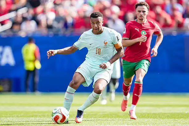 فرنسا تقصي المغرب وثنائية مبابي وديمبيلي تقود الديوك لنصف نهائي مونديال 2026