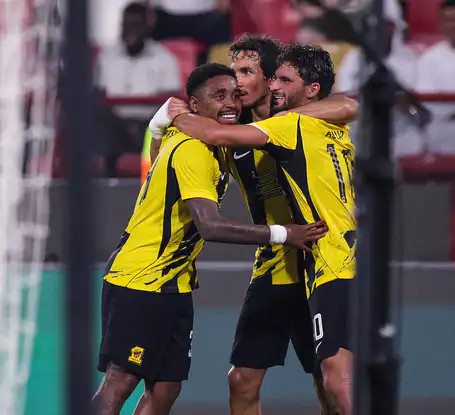 عوار يتألق و”الاتحاد السعودي” يقسو على الجزيرة برباعية ليبلغ مجموعات “نخبة آسيا”