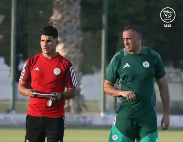المنتخب الجزائري : إبراهيم حمداني يقود الخضر بمساعدة عنتر يحيى وموسى صايب مناجيراً عاماً